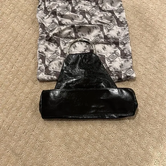 Junior Drake black leather clutch with silk dust bag - Picture 5 of 5